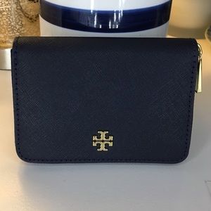 Brand new Tory Burch Emerson zip coin case